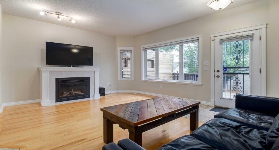 310 8 Avenue, Calgary, Alberta T2E 0P9, 4 Bedrooms Bedrooms, ,4 BathroomsBathrooms,Residential,For Sale,8,A2325011