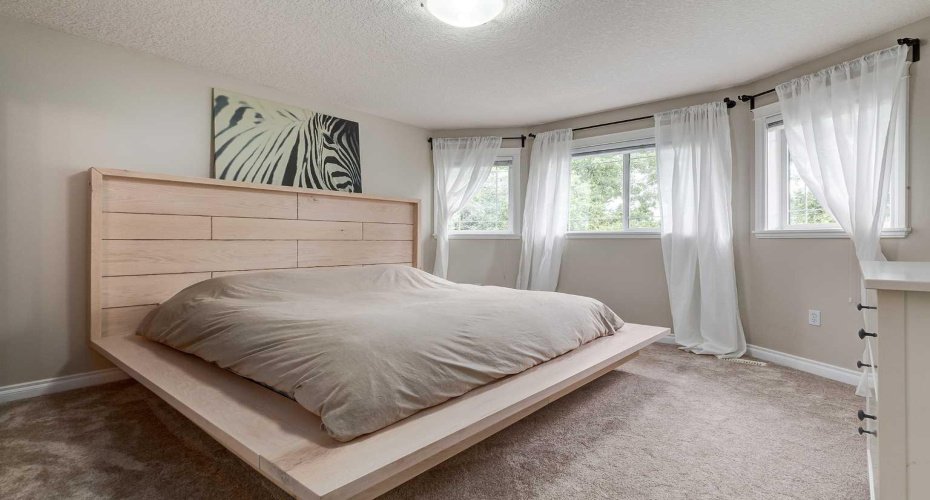 310 8 Avenue, Calgary, Alberta T2E 0P9, 4 Bedrooms Bedrooms, ,4 BathroomsBathrooms,Residential,For Sale,8,A2325011