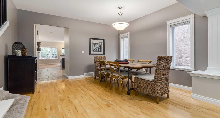 310 8 Avenue, Calgary, Alberta T2E 0P9, 4 Bedrooms Bedrooms, ,4 BathroomsBathrooms,Residential,For Sale,8,A2325011