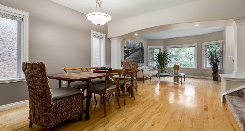 310 8 Avenue, Calgary, Alberta T2E 0P9, 4 Bedrooms Bedrooms, ,4 BathroomsBathrooms,Residential,For Sale,8,A2325011