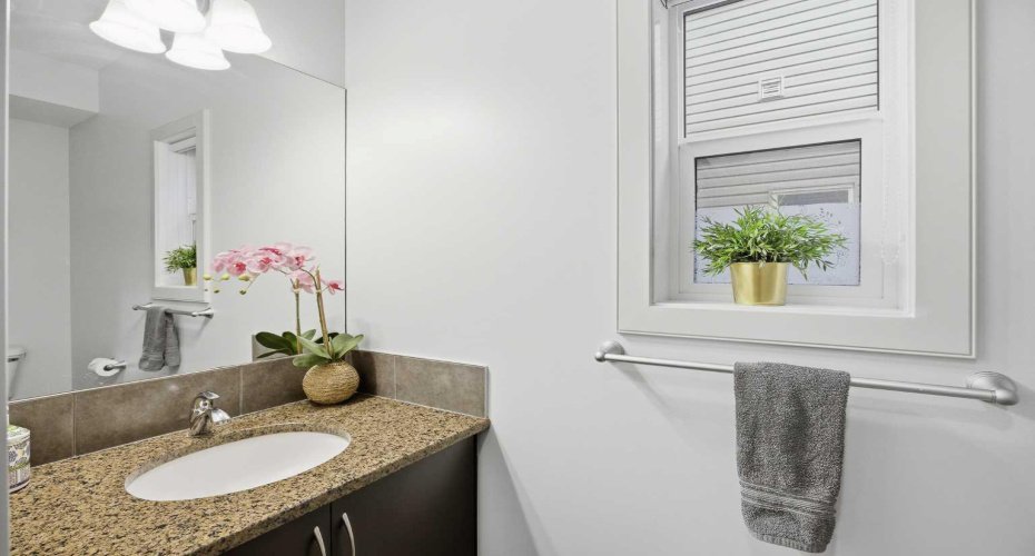 107 Everwoods Park, Calgary, Alberta T2Y 0G3, 3 Bedrooms Bedrooms, ,3 BathroomsBathrooms,Residential,For Sale,Everwoods,A2325012