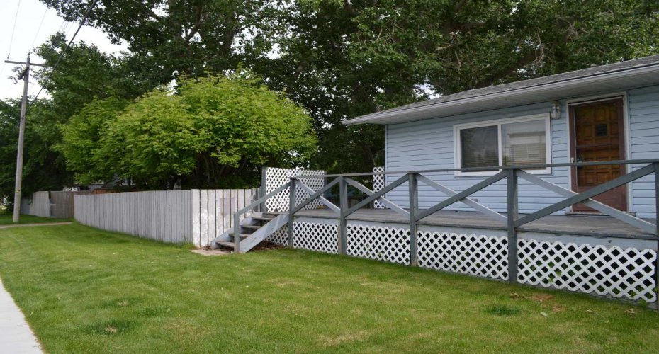 5259 51 Street, Lacombe, Alberta T4L1H7, 2 Bedrooms Bedrooms, ,1 BathroomBathrooms,Residential,For Sale,51,A2325022