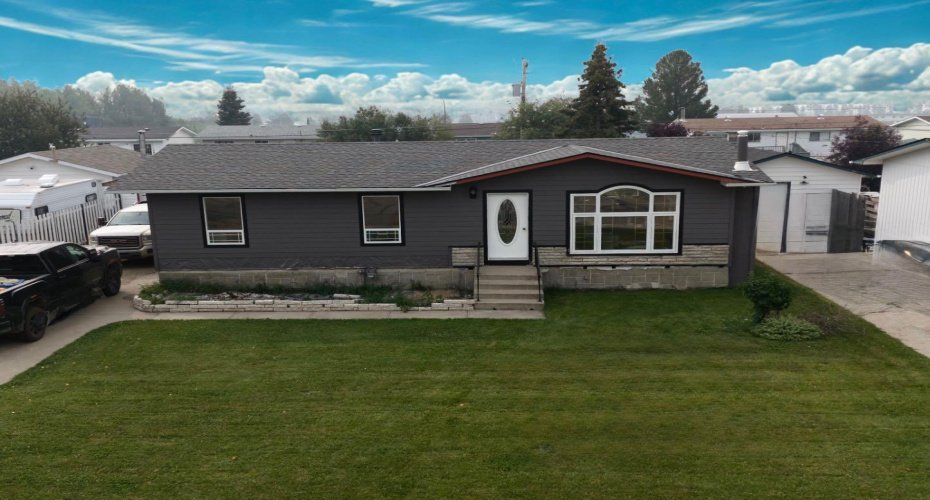 27 Centenial Crescent, Swan Hills, Alberta T0G2C0, 2 Bedrooms Bedrooms, ,2 BathroomsBathrooms,Residential,For Sale,Centenial,A2325023