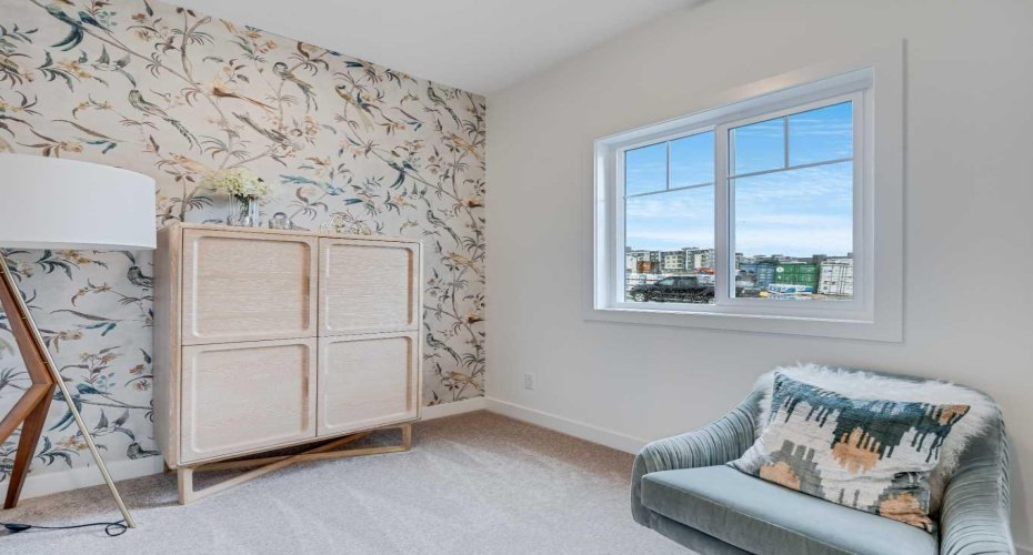 200 Southridge Drive, Okotoks, Alberta T1S 5P9, 2 Bedrooms Bedrooms, ,3 BathroomsBathrooms,Residential,For Sale,Southridge,A2325033