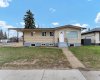 189 2 Street, Medicine Hat, Alberta T1A5K8, 3 Bedrooms Bedrooms, ,2 BathroomsBathrooms,Residential,For Sale,2,A2325050