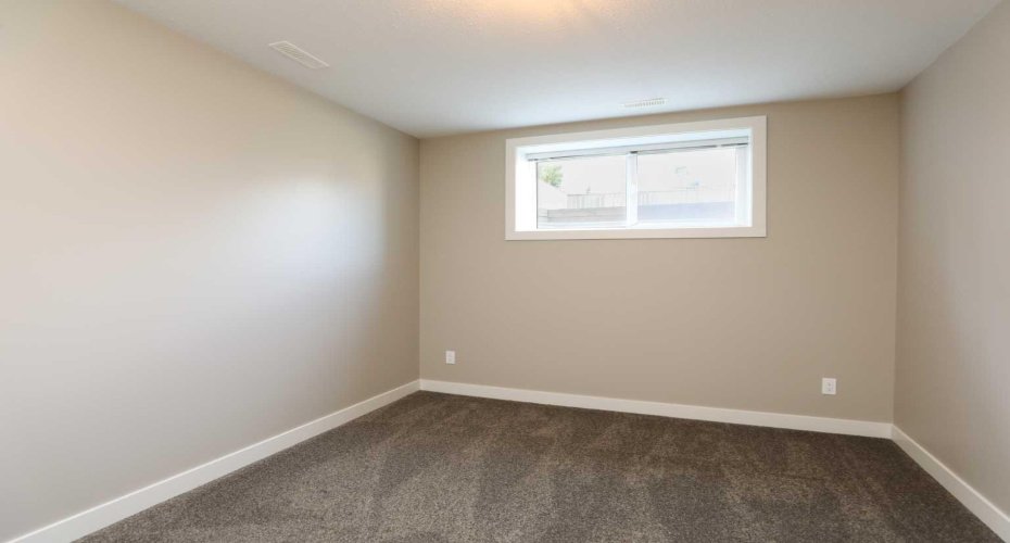 408 11B Street, Nobleford, Alberta T0L1S0, 5 Bedrooms Bedrooms, ,4 BathroomsBathrooms,Residential,For Sale,11B,A2325053