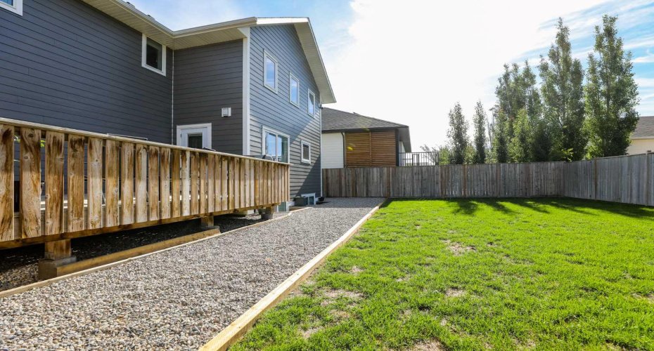 408 11B Street, Nobleford, Alberta T0L1S0, 5 Bedrooms Bedrooms, ,4 BathroomsBathrooms,Residential,For Sale,11B,A2325053