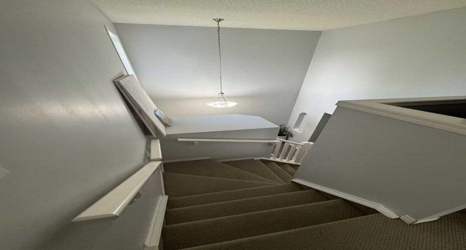 234 Royal Birch Bay, Calgary, Alberta T3G5X6, ,Rental,Royal Birch,A2325055