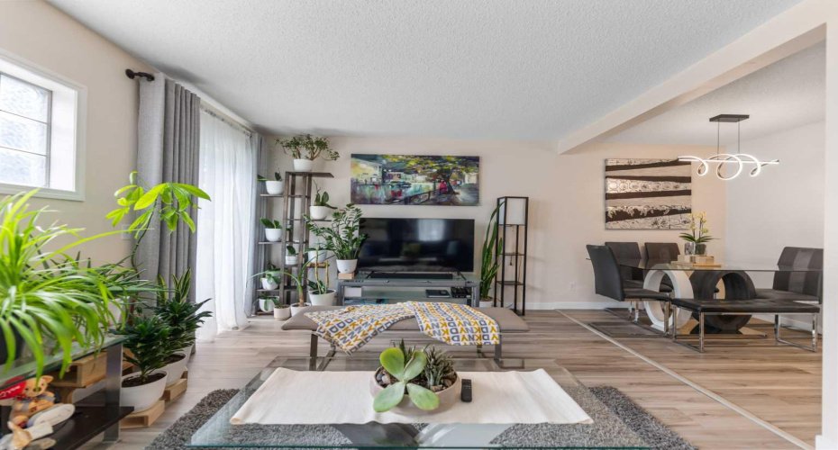 4 Millview Green, Calgary, Alberta T2Y 3W1, 3 Bedrooms Bedrooms, ,2 BathroomsBathrooms,Residential,For Sale,Millview,A2325057