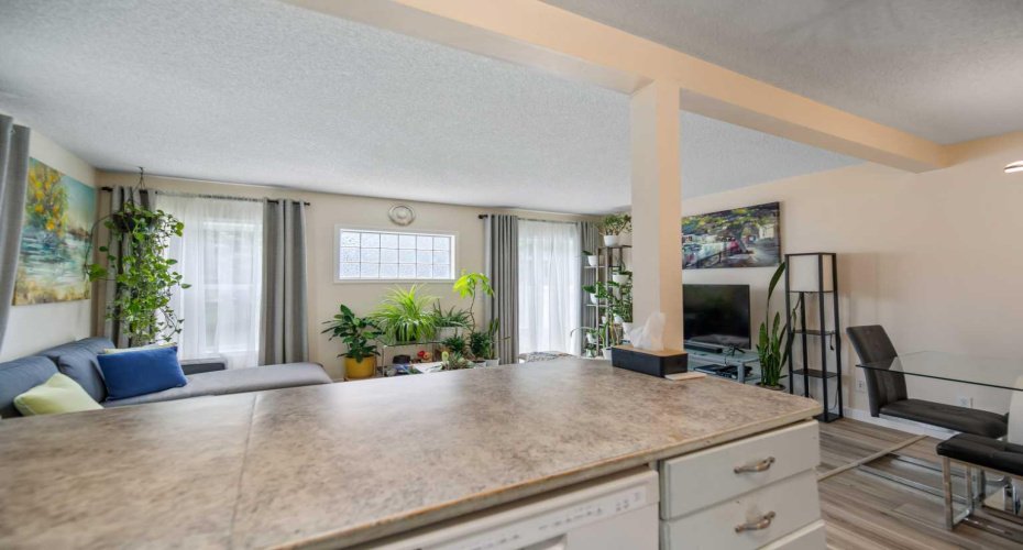 4 Millview Green, Calgary, Alberta T2Y 3W1, 3 Bedrooms Bedrooms, ,2 BathroomsBathrooms,Residential,For Sale,Millview,A2325057
