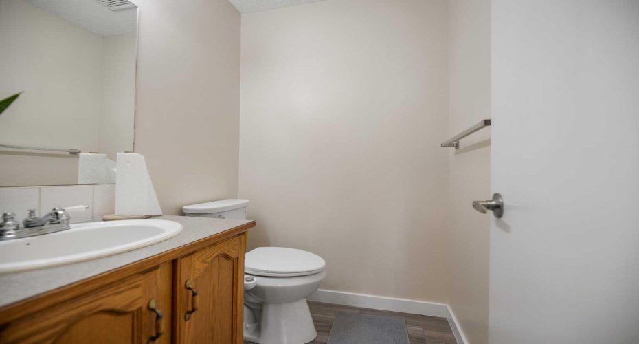 4 Millview Green, Calgary, Alberta T2Y 3W1, 3 Bedrooms Bedrooms, ,2 BathroomsBathrooms,Residential,For Sale,Millview,A2325057