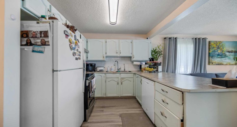 4 Millview Green, Calgary, Alberta T2Y 3W1, 3 Bedrooms Bedrooms, ,2 BathroomsBathrooms,Residential,For Sale,Millview,A2325057