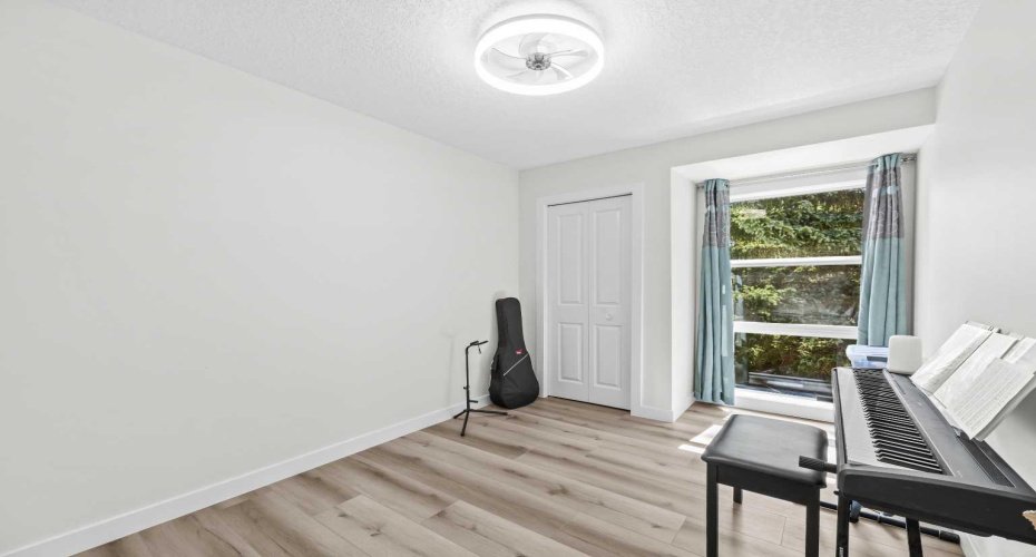 151 Ranchview Place, Calgary, Alberta T3G 1H7, 3 Bedrooms Bedrooms, ,3 BathroomsBathrooms,Residential,For Sale,Ranchview,A2323408