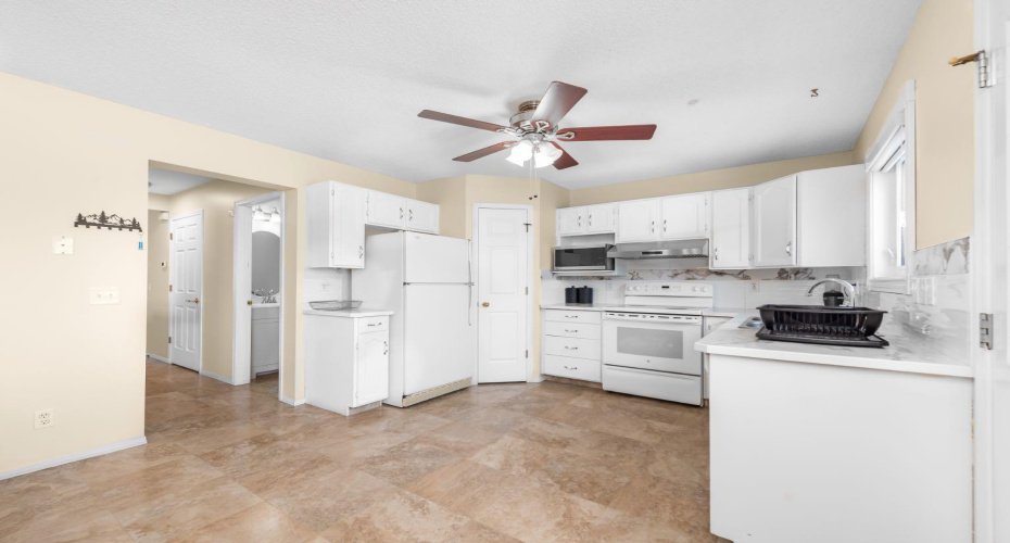 131 Coral Springs Circle, Calgary, Alberta T3J 3P5, 3 Bedrooms Bedrooms, ,3 BathroomsBathrooms,Residential,For Sale,Coral Springs,A2324861