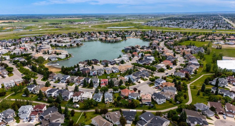 131 Coral Springs Circle, Calgary, Alberta T3J 3P5, 3 Bedrooms Bedrooms, ,3 BathroomsBathrooms,Residential,For Sale,Coral Springs,A2324861