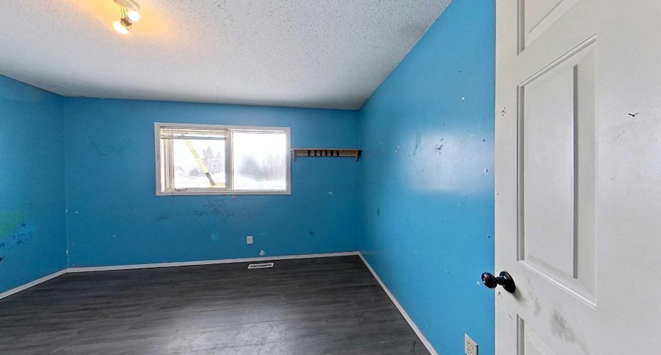 1019 12 Street, Slave Lake, Alberta T0G 2A3, 3 Bedrooms Bedrooms, ,3 BathroomsBathrooms,Residential,For Sale,12,A2324901