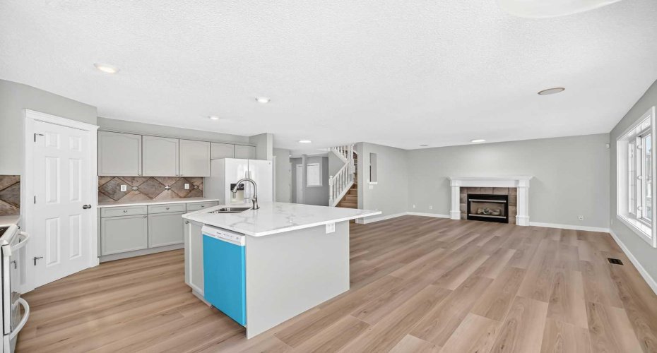 12915 Coventry Hills Way, Calgary, Alberta T3K 5L4, 5 Bedrooms Bedrooms, ,4 BathroomsBathrooms,Residential,For Sale,Coventry Hills,A2325111