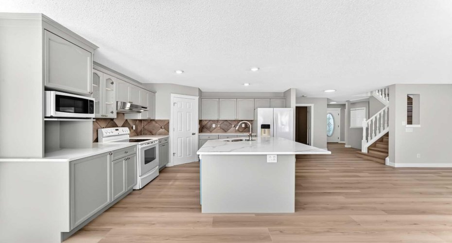 12915 Coventry Hills Way, Calgary, Alberta T3K 5L4, 5 Bedrooms Bedrooms, ,4 BathroomsBathrooms,Residential,For Sale,Coventry Hills,A2325111
