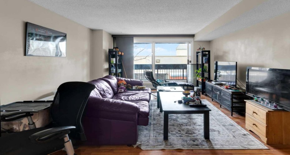 9800 Horton Road, Calgary, Alberta T2V5B5, 2 Bedrooms Bedrooms, ,1 BathroomBathrooms,Residential,For Sale,Horton,A2289066