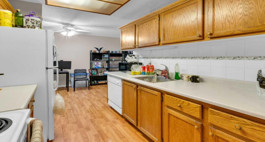 9800 Horton Road, Calgary, Alberta T2V5B5, 2 Bedrooms Bedrooms, ,1 BathroomBathrooms,Residential,For Sale,Horton,A2289066
