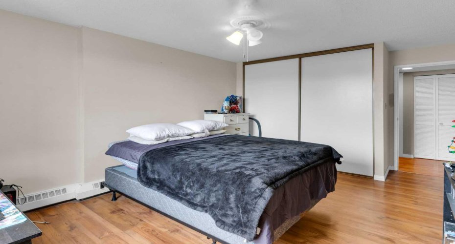 9800 Horton Road, Calgary, Alberta T2V5B5, 2 Bedrooms Bedrooms, ,1 BathroomBathrooms,Residential,For Sale,Horton,A2289066