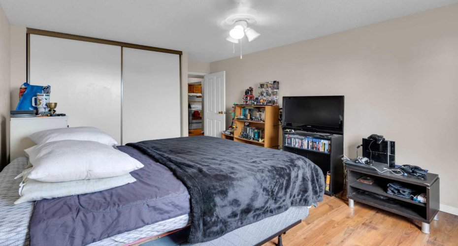 9800 Horton Road, Calgary, Alberta T2V5B5, 2 Bedrooms Bedrooms, ,1 BathroomBathrooms,Residential,For Sale,Horton,A2289066