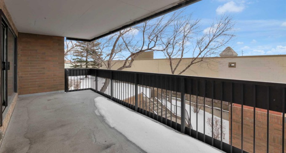 9800 Horton Road, Calgary, Alberta T2V5B5, 2 Bedrooms Bedrooms, ,1 BathroomBathrooms,Residential,For Sale,Horton,A2289066