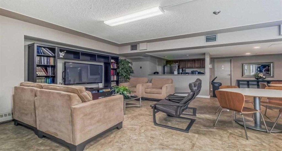 9800 Horton Road, Calgary, Alberta T2V5B5, 2 Bedrooms Bedrooms, ,1 BathroomBathrooms,Residential,For Sale,Horton,A2289066