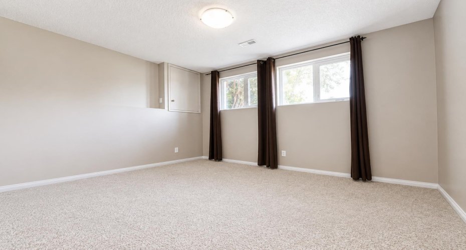 11814 96 Street, Grande Prairie, Alberta T8V 4P4, 4 Bedrooms Bedrooms, ,2 BathroomsBathrooms,Residential,For Sale,96,A2299559