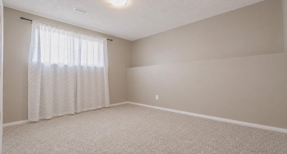 11814 96 Street, Grande Prairie, Alberta T8V 4P4, 4 Bedrooms Bedrooms, ,2 BathroomsBathrooms,Residential,For Sale,96,A2299559