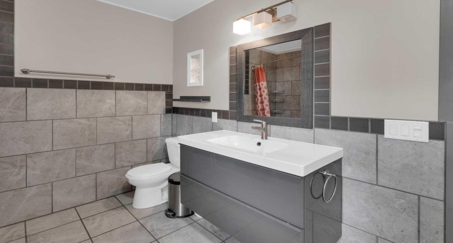 2520 Palliser Drive, Calgary, Alberta T2V 4S9, 2 Bedrooms Bedrooms, ,1 BathroomBathrooms,Residential,For Sale,Palliser,A2305603