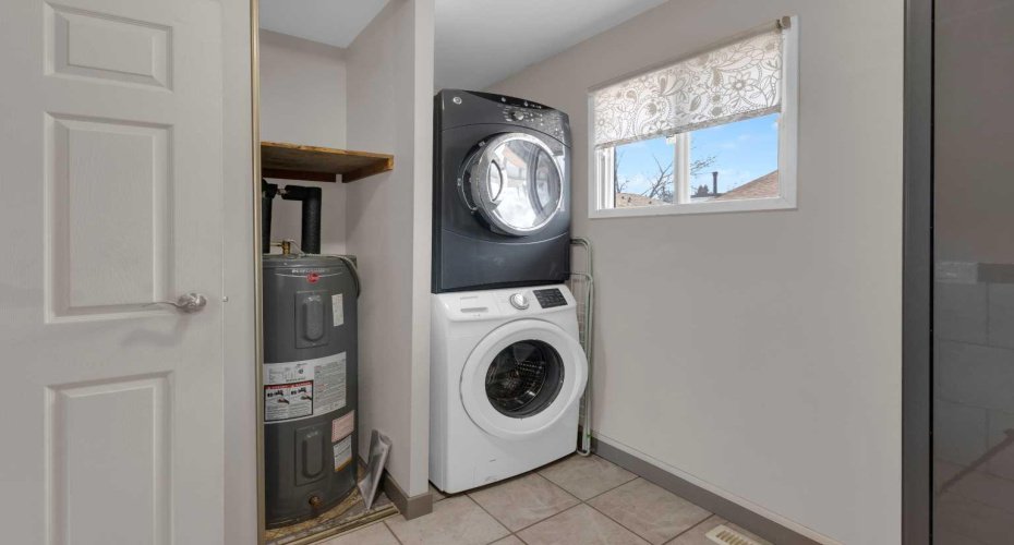 2520 Palliser Drive, Calgary, Alberta T2V 4S9, 2 Bedrooms Bedrooms, ,1 BathroomBathrooms,Residential,For Sale,Palliser,A2305603