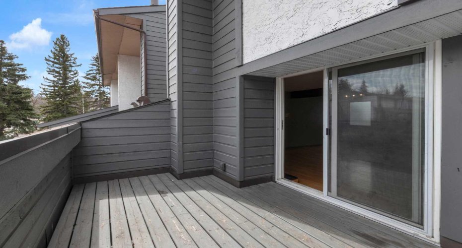 2520 Palliser Drive, Calgary, Alberta T2V 4S9, 2 Bedrooms Bedrooms, ,1 BathroomBathrooms,Residential,For Sale,Palliser,A2305603