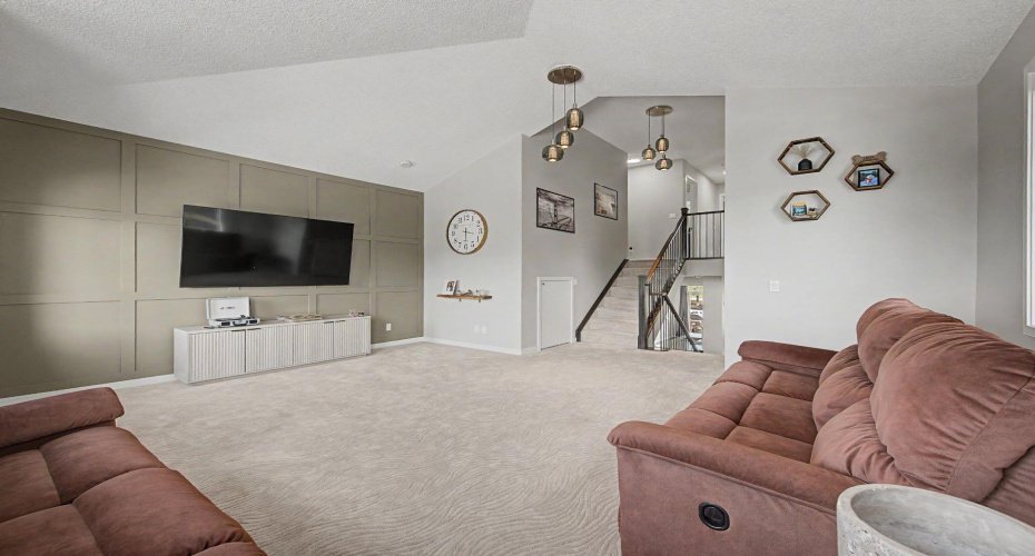 53 Fireside Crescent, Cochrane, Alberta T4C 2L4, 4 Bedrooms Bedrooms, ,4 BathroomsBathrooms,Residential,For Sale,Fireside,A2325148