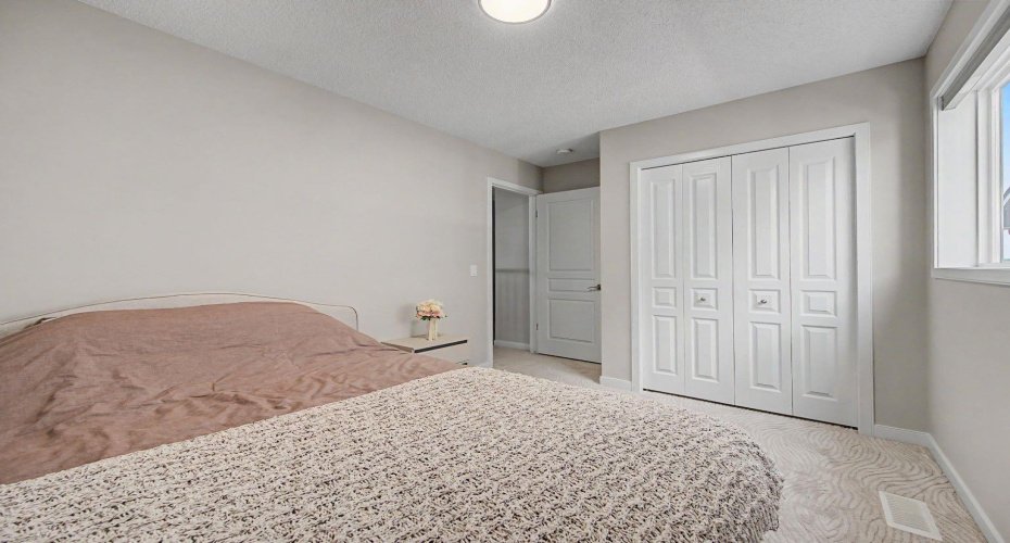 53 Fireside Crescent, Cochrane, Alberta T4C 2L4, 4 Bedrooms Bedrooms, ,4 BathroomsBathrooms,Residential,For Sale,Fireside,A2325148