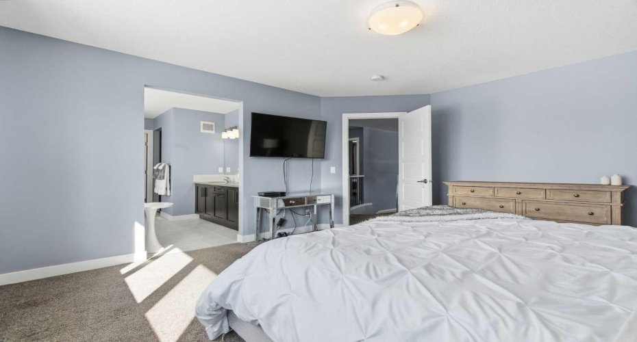 12 Ranchers Bay, Okotoks, Alberta T1S 0P2, 3 Bedrooms Bedrooms, ,3 BathroomsBathrooms,Residential,For Sale,Ranchers,A2325217