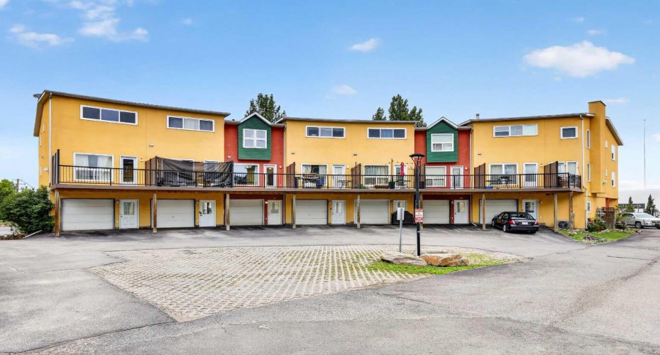Back of townhome