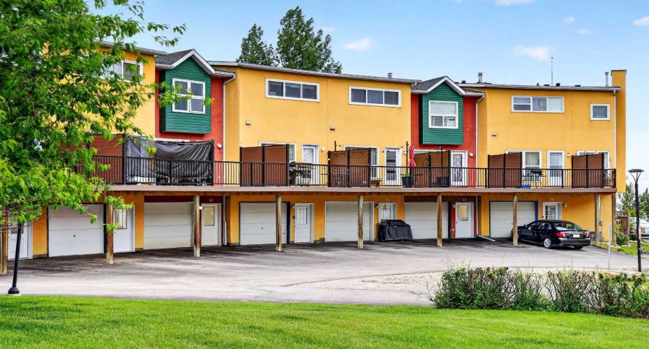 Back of townhome