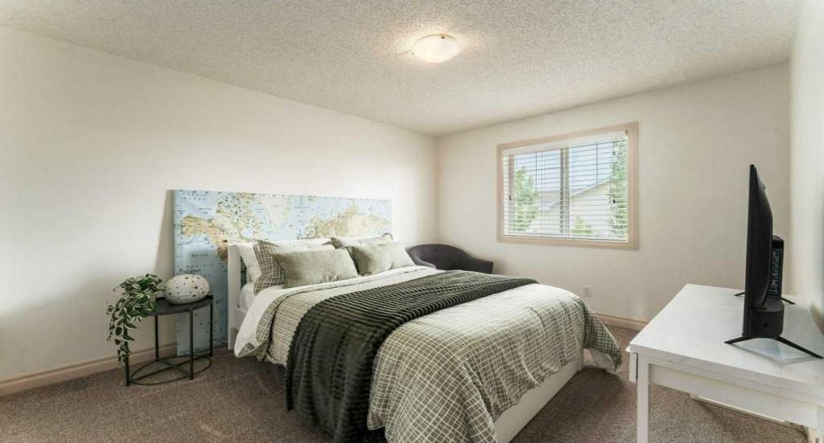 131 Westmount Hill, Okotoks, Alberta T1S 0E1, 3 Bedrooms Bedrooms, ,4 BathroomsBathrooms,Residential,For Sale,Westmount,A2324285