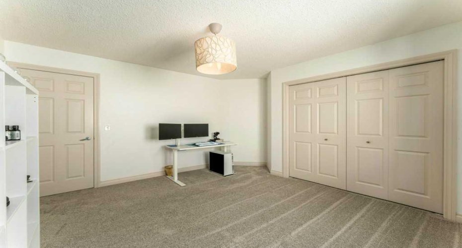 131 Westmount Hill, Okotoks, Alberta T1S 0E1, 3 Bedrooms Bedrooms, ,4 BathroomsBathrooms,Residential,For Sale,Westmount,A2324285