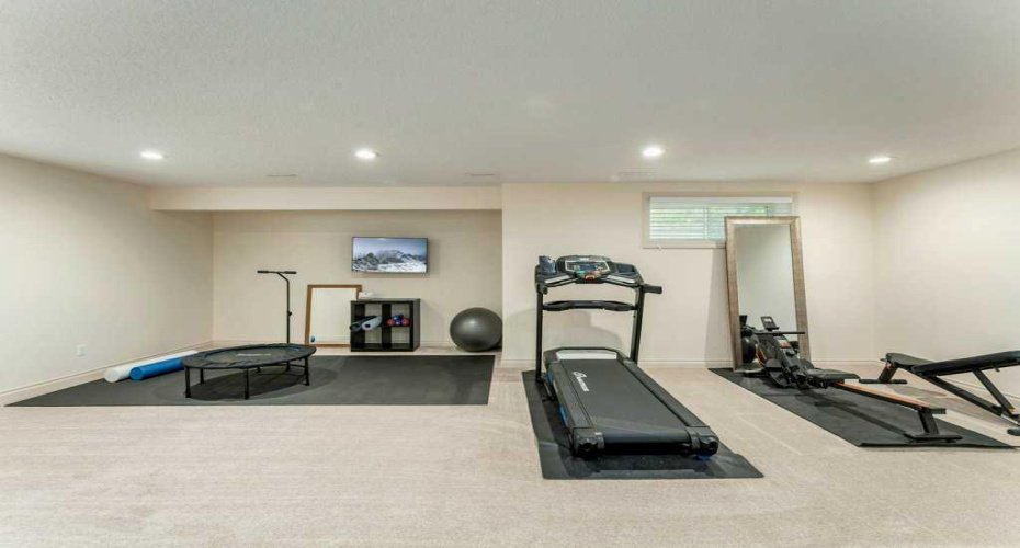 131 Westmount Hill, Okotoks, Alberta T1S 0E1, 3 Bedrooms Bedrooms, ,4 BathroomsBathrooms,Residential,For Sale,Westmount,A2324285