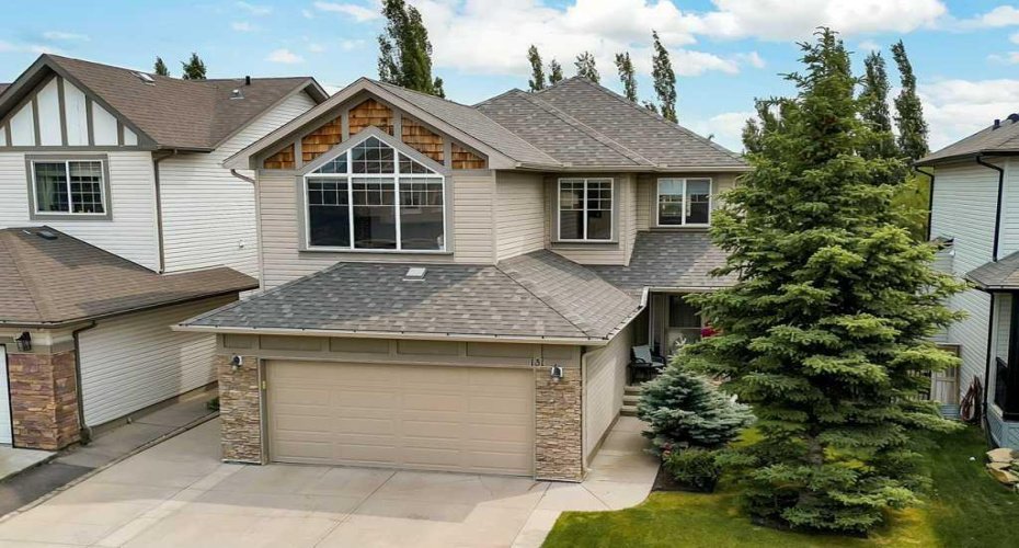 131 Westmount Hill, Okotoks, Alberta T1S 0E1, 3 Bedrooms Bedrooms, ,4 BathroomsBathrooms,Residential,For Sale,Westmount,A2324285