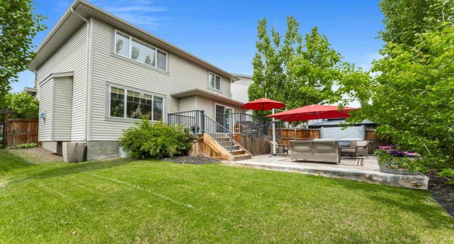 131 Westmount Hill, Okotoks, Alberta T1S 0E1, 3 Bedrooms Bedrooms, ,4 BathroomsBathrooms,Residential,For Sale,Westmount,A2324285