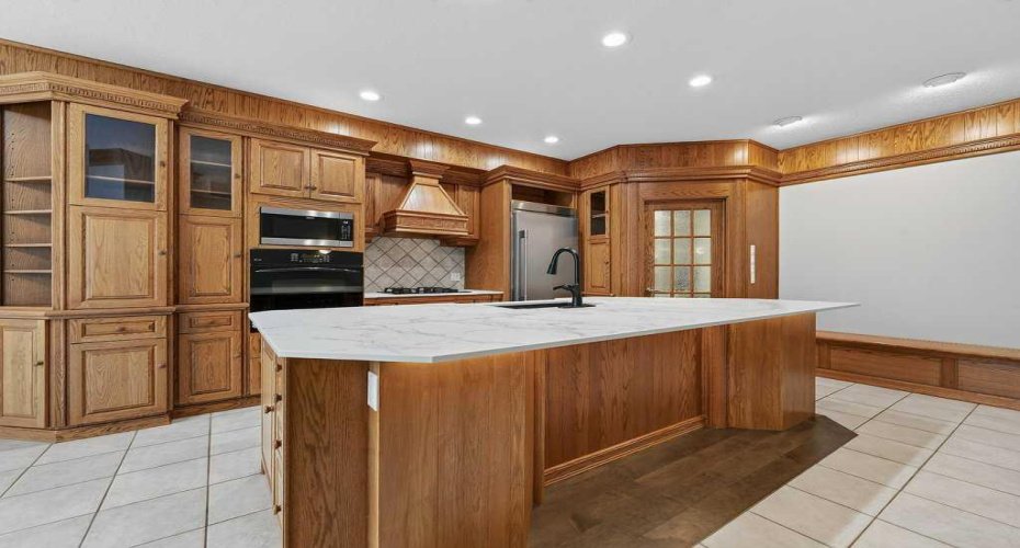 Beautiful Woodwork, Pot Lighting