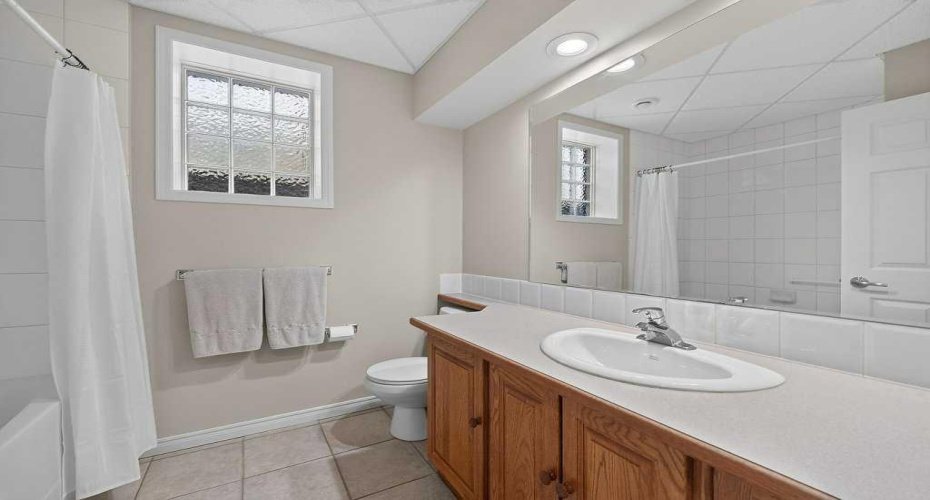 Bathroom #4 - Guest Suite