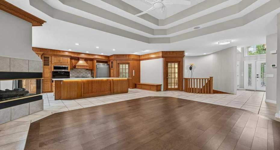 Tiered Ceiling Reaches 12' Height