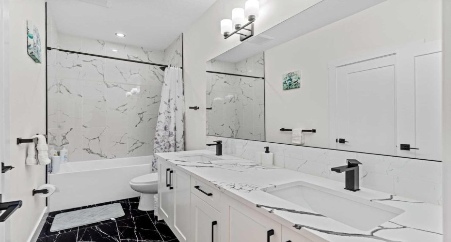 136 Douglas Ridge Green, Calgary, Alberta T2Z 2T3, 4 Bedrooms Bedrooms, ,4 BathroomsBathrooms,Residential,For Sale,Douglas Ridge,A2325305