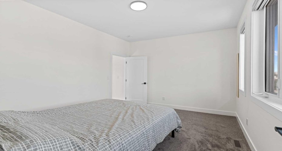 136 Douglas Ridge Green, Calgary, Alberta T2Z 2T3, 4 Bedrooms Bedrooms, ,4 BathroomsBathrooms,Residential,For Sale,Douglas Ridge,A2325305