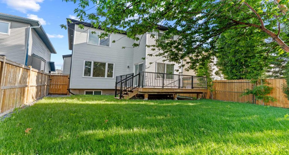 136 Douglas Ridge Green, Calgary, Alberta T2Z 2T3, 4 Bedrooms Bedrooms, ,4 BathroomsBathrooms,Residential,For Sale,Douglas Ridge,A2325305