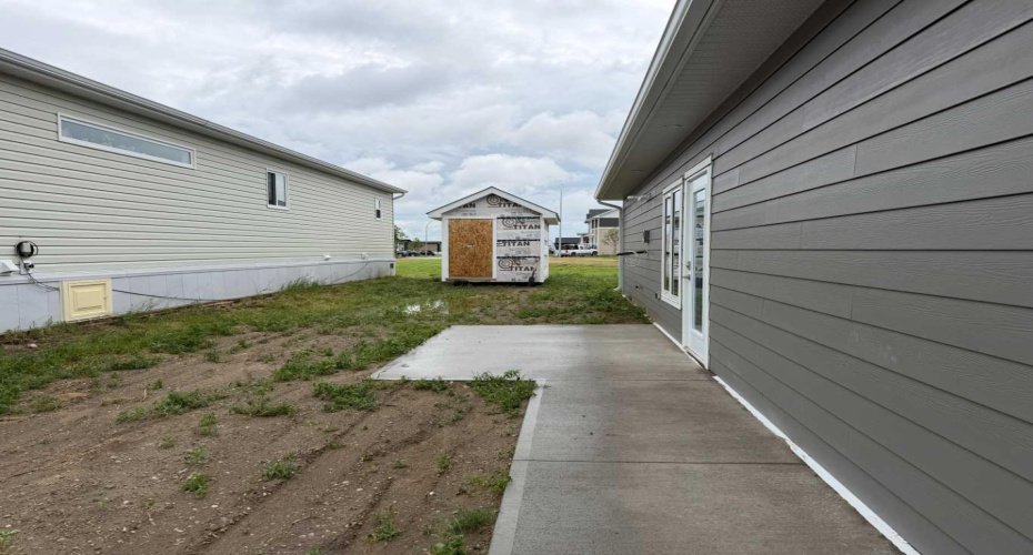 10 Meadows Way, Taber, Alberta T1G 2A2, 3 Bedrooms Bedrooms, ,1 BathroomBathrooms,Residential,For Sale,Meadows Way,A2325317
